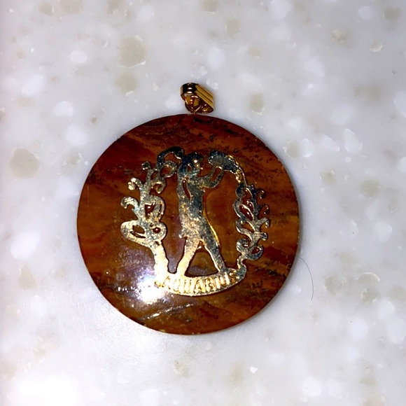 Aquarius ♒️ Pendant - Picture 1 of 7